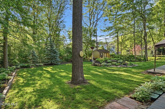 4638 Vicksburg Drive, Sylvania, OH 43560