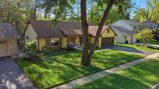 4638 Vicksburg Drive, Sylvania, OH 43560