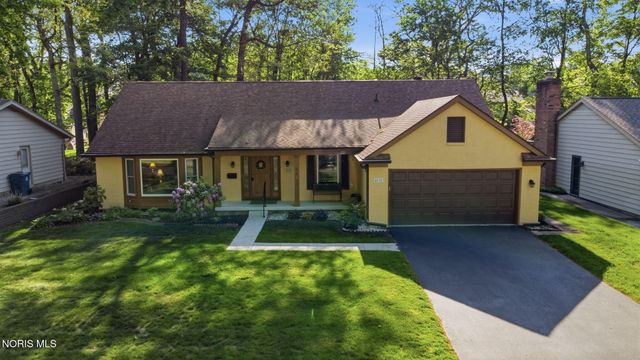4638 Vicksburg Drive, Sylvania, OH 43560