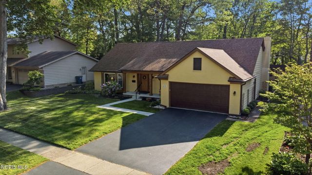 4638 Vicksburg Drive, Sylvania, OH 43560