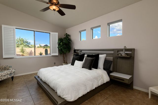 4180 W Distant Wash Court, Marana, AZ 85658