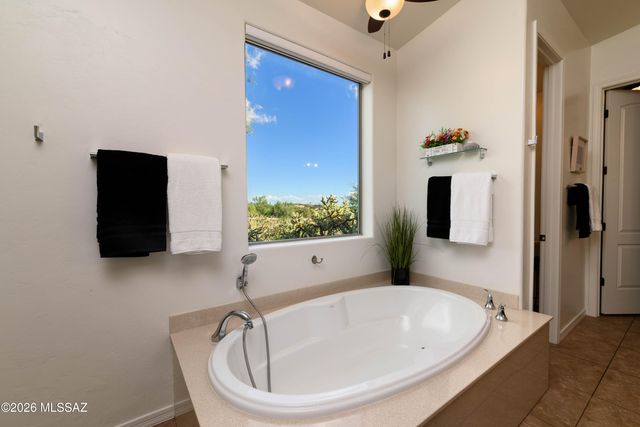 4180 W Distant Wash Court, Marana, AZ 85658
