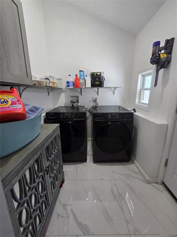 195-20 122nd Avenue, Springfield Gardens, NY 11413