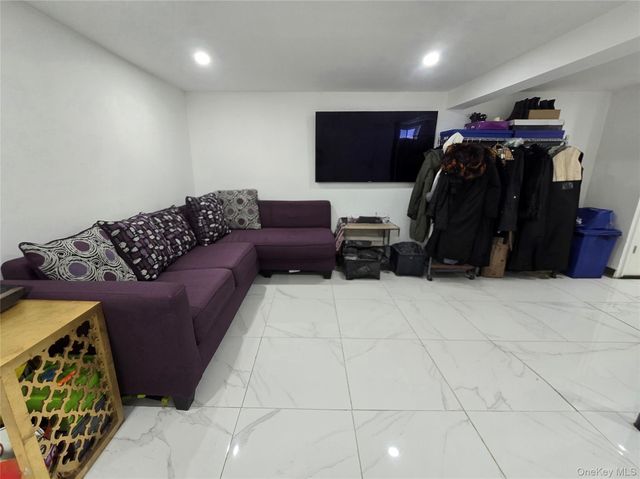 195-20 122nd Avenue, Springfield Gardens, NY 11413