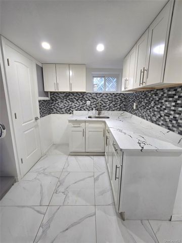 195-20 122nd Avenue, Springfield Gardens, NY 11413