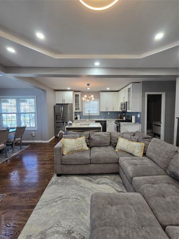 195-20 122nd Avenue, Springfield Gardens, NY 11413