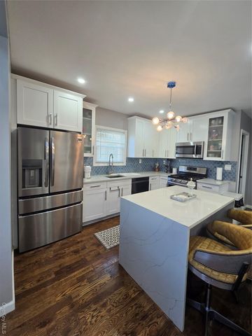 195-20 122nd Avenue, Springfield Gardens, NY 11413