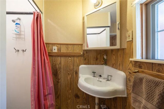 352 Big Bear Trail, Fawnskin, CA 92333