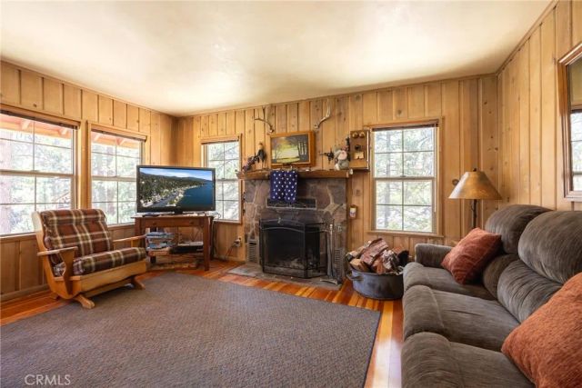 352 Big Bear Trail, Fawnskin, CA 92333