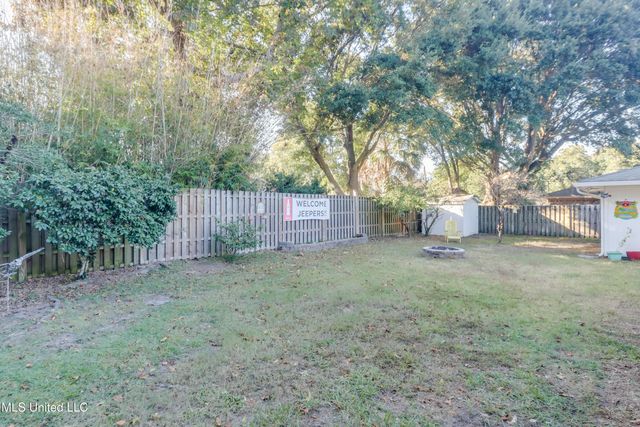 125 Hayden Avenue, Pass Christian, MS 39571