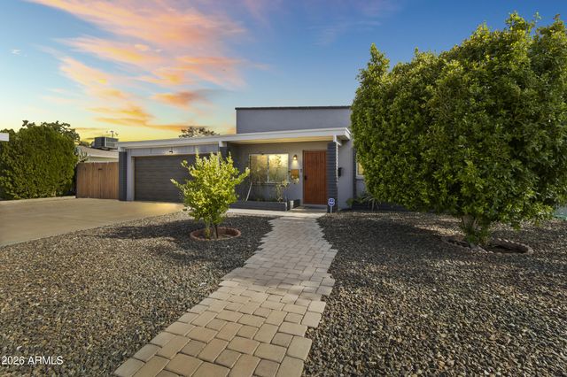 3109 E LARKSPUR Drive, Phoenix, AZ 85032