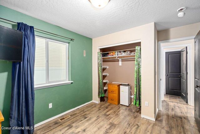 8067 N CROWN POINTE ST, Post Falls, ID 83854