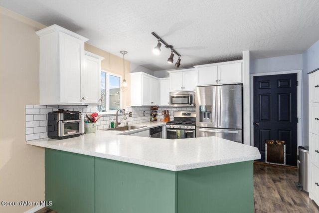 8067 N CROWN POINTE ST, Post Falls, ID 83854