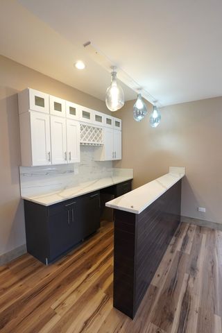 9615 S California Avenue, Evergreen Park, IL 60805