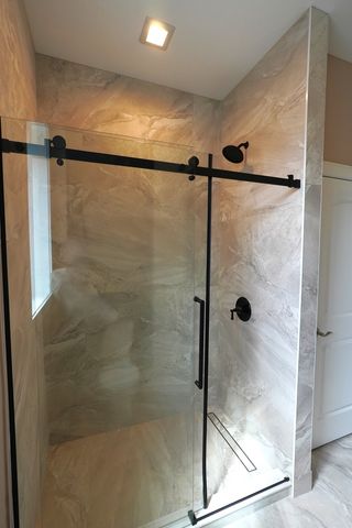 9615 S California Avenue, Evergreen Park, IL 60805