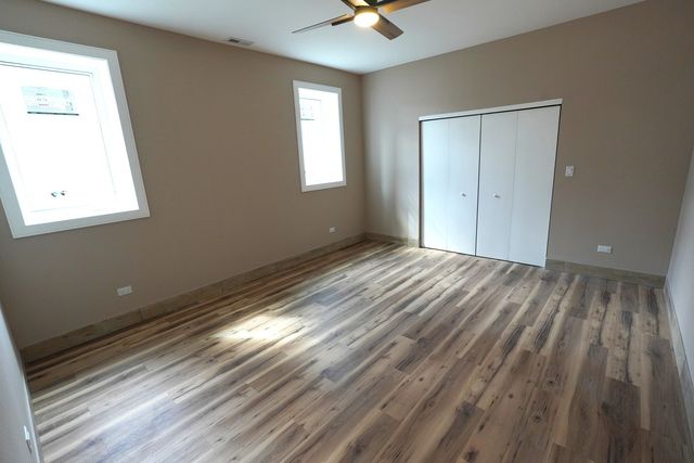 9615 S California Avenue, Evergreen Park, IL 60805