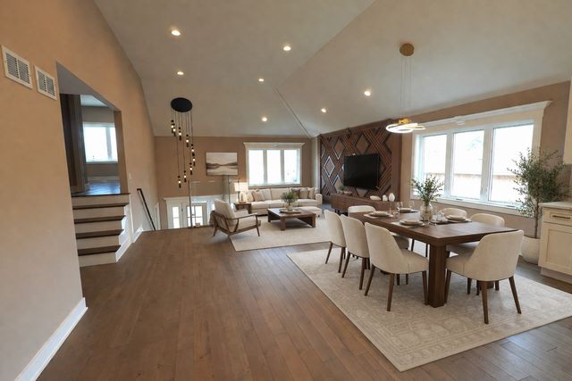 9615 S California Avenue, Evergreen Park, IL 60805