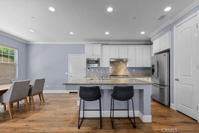 209 Firefly, Irvine, CA 92618