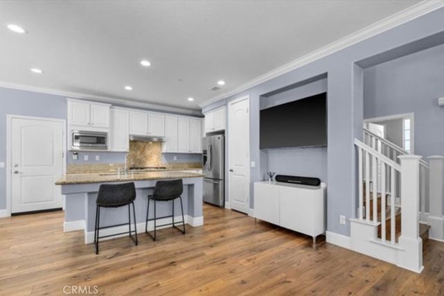 209 Firefly, Irvine, CA 92618