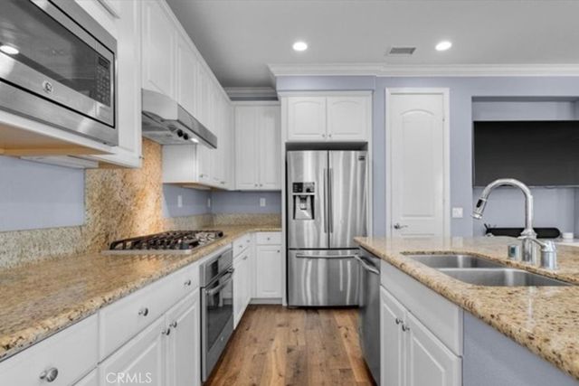 209 Firefly, Irvine, CA 92618