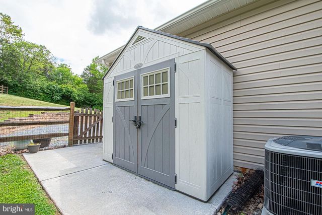 3201 HOWELLSVILLE RD, Front Royal, VA 22630
