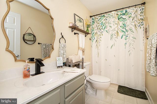 3201 HOWELLSVILLE RD, Front Royal, VA 22630