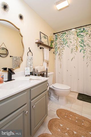 3201 HOWELLSVILLE RD, Front Royal, VA 22630