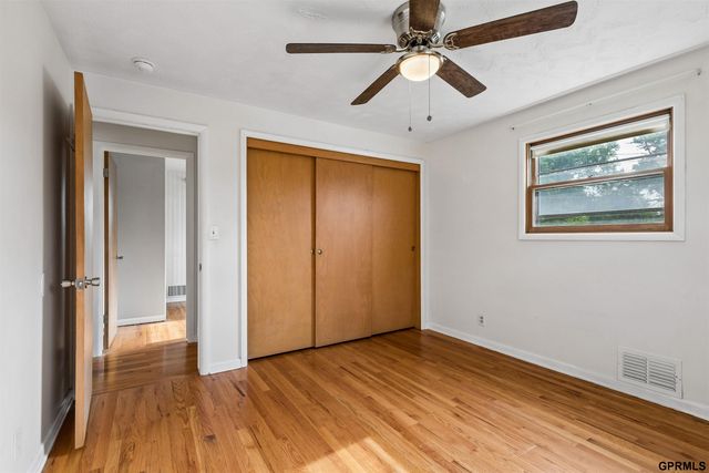 7744 Western Avenue, Omaha, NE 68114