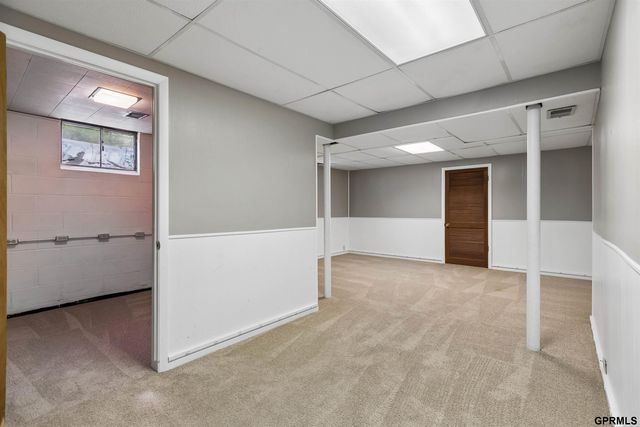 7744 Western Avenue, Omaha, NE 68114