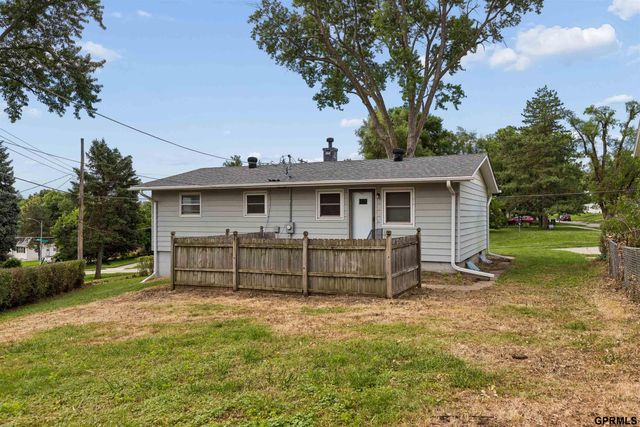 7744 Western Avenue, Omaha, NE 68114