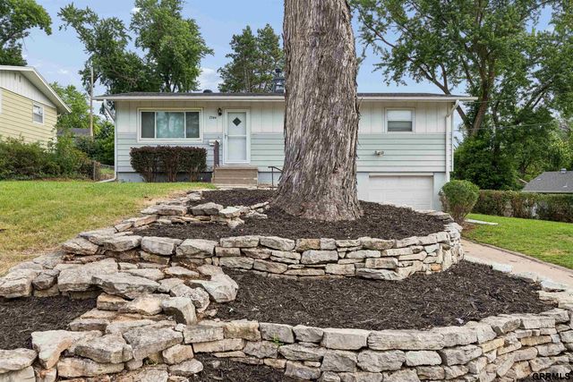 7744 Western Avenue, Omaha, NE 68114