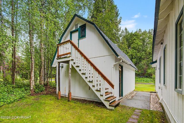 22876 Needels Loop, Chugiak, AK 99567