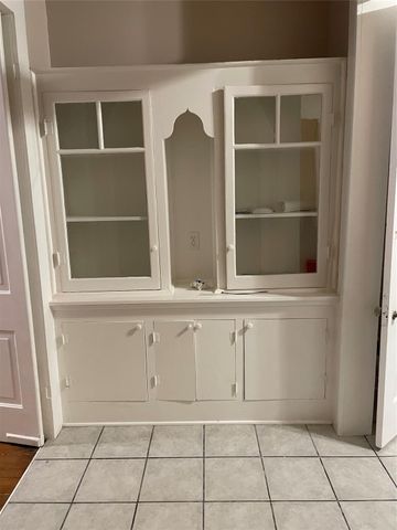 1909 Broadway Street UP, Galveston, TX 77550