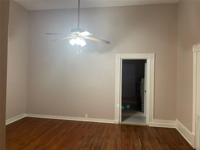 1909 Broadway Street UP, Galveston, TX 77550