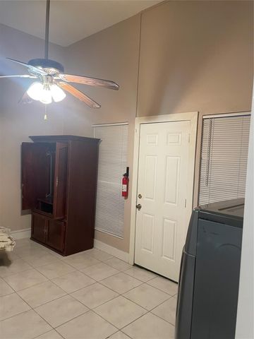 1909 Broadway Street UP, Galveston, TX 77550