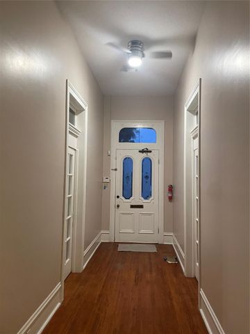 1909 Broadway Street UP, Galveston, TX 77550