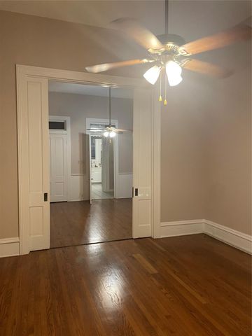 1909 Broadway Street UP, Galveston, TX 77550