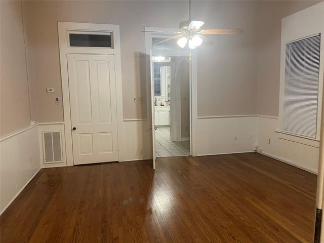 1909 Broadway Street UP, Galveston, TX 77550