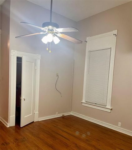 1909 Broadway Street UP, Galveston, TX 77550