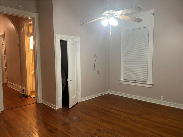 1909 Broadway Street UP, Galveston, TX 77550