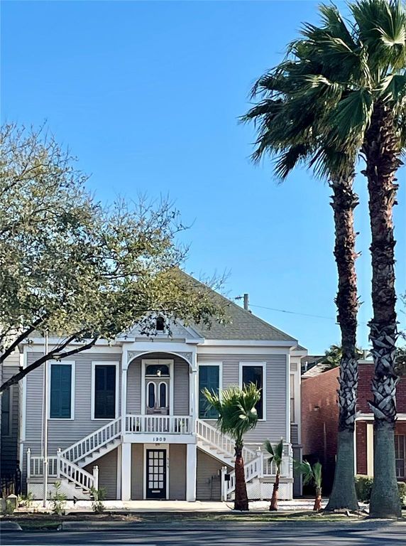 1909 Broadway Street UP, Galveston, TX 77550