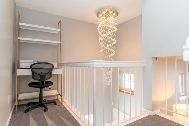 15665 24th Avenue N H, Plymouth, MN 55447