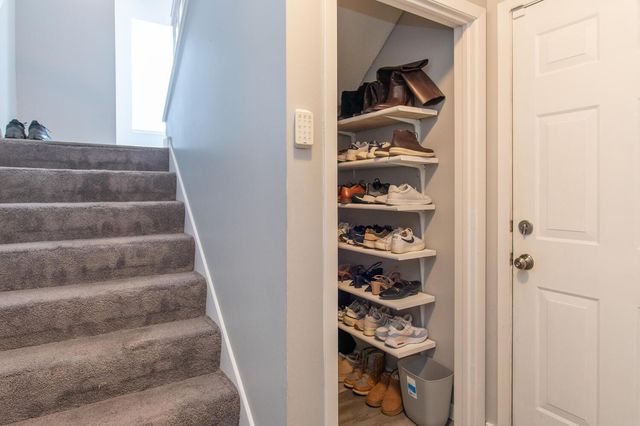 15665 24th Avenue N H, Plymouth, MN 55447