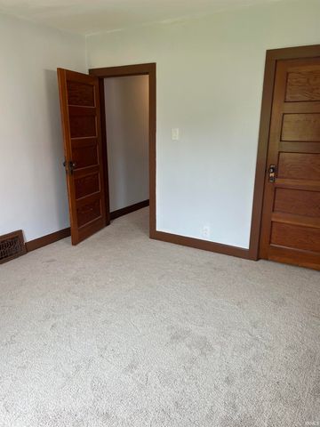 825 E Negley Avenue, Evansville, IN 47711