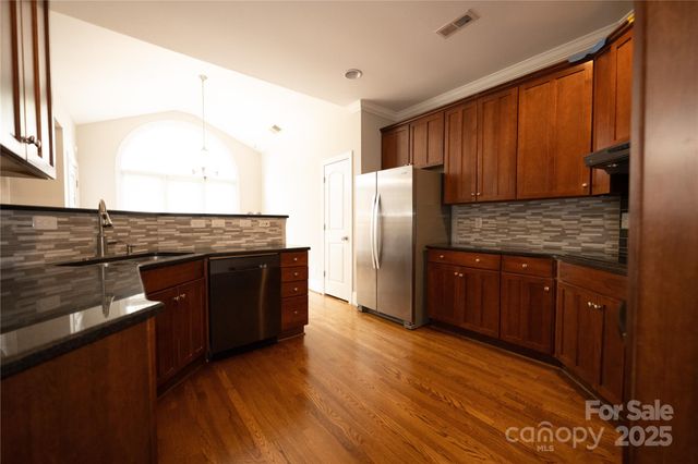 108 Hedgewood Drive, Mooresville, NC 28115