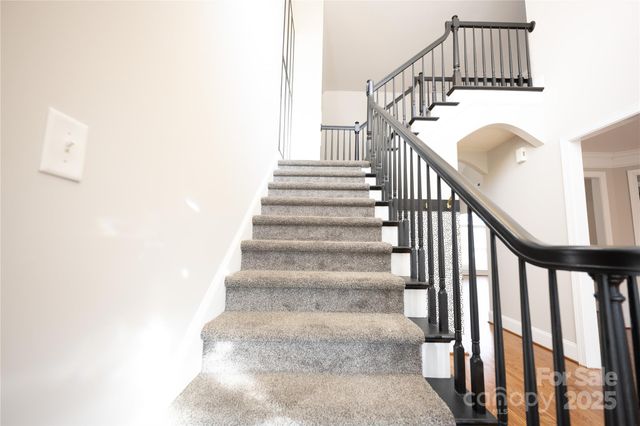 108 Hedgewood Drive, Mooresville, NC 28115