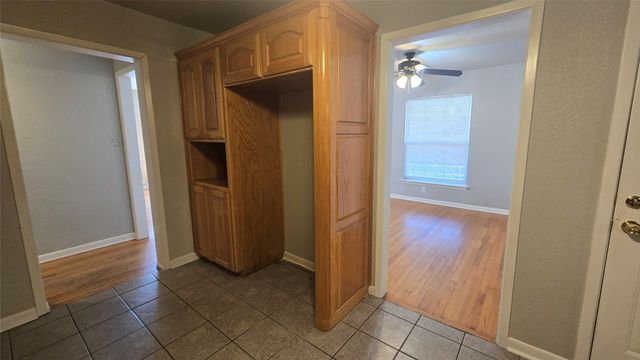 4517 Rutland Avenue, Fort Worth, TX 76133