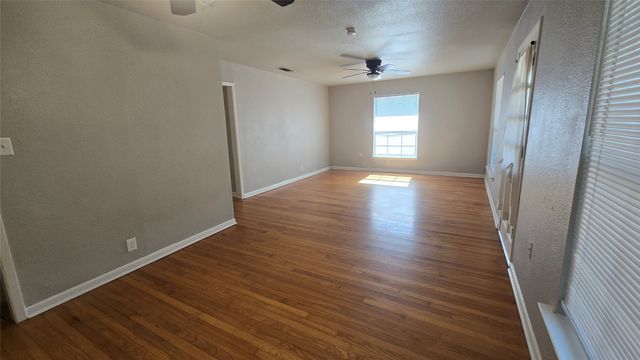 4517 Rutland Avenue, Fort Worth, TX 76133