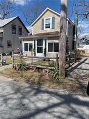 213 Ottawa Avenue, Warwick, RI 02889