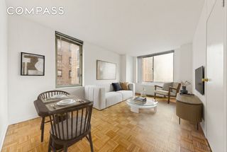 145 E 48th Street # 14B, New York City, NY 10017